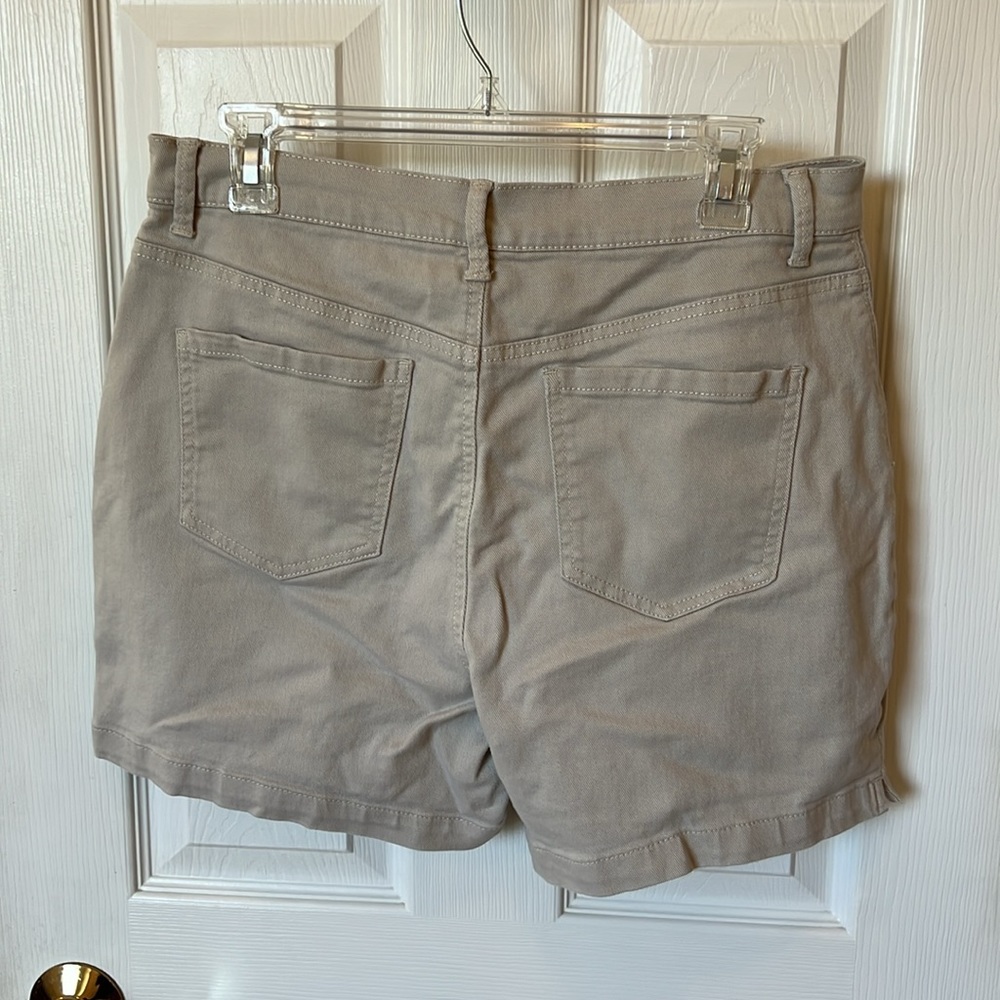 Gloria Vanderbilt all-around slimming effect khaki denim jean shorts ladies 10 - Picture 3 of 3